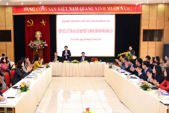 Chủ tịch UBND TP Hà Nội Nguyễn Đức Chung tiếp xúc cử tri quận Hoàn Kiếm