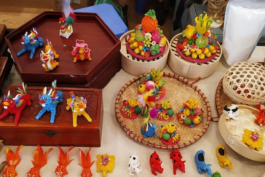 Cà phê cuối tuần: Khi ký ức gặp hơi thở đương đại