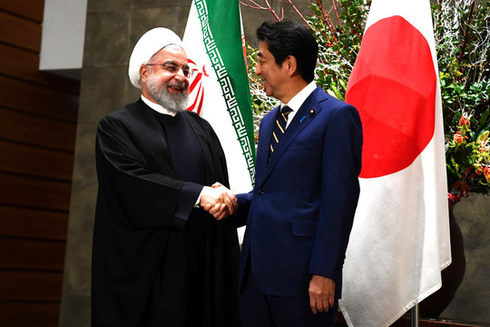 Tổng thống Iran thăm Nhật Bản: Tìm cách gỡ thế khó