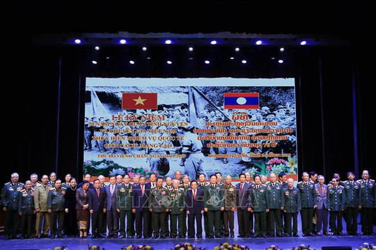 Mít tinh kỷ niệm 70 năm Ngày truyền thống quân tình nguyện và chuyên gia Việt Nam tại Lào