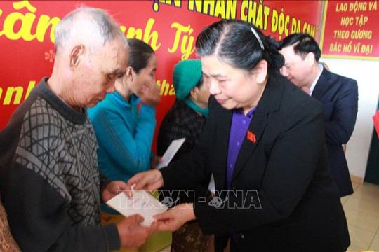 Phó Chủ tịch Thường trực Quốc hội thăm, tặng quà gia đình chính sách tại tỉnh Khánh Hòa