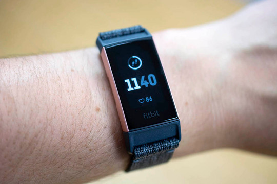 Các thiết bị Fitbit đã có thể theo dõi lượng oxy trong máu