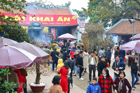 Nam Định dừng tổ chức Lễ hội Khai ấn đền Trần để phòng chống nCoV