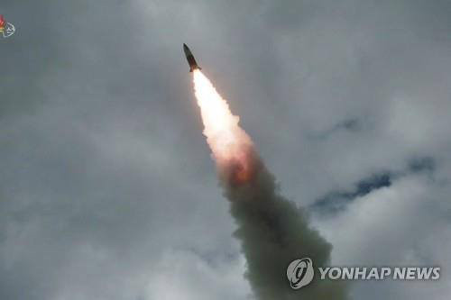 Triều Tiên phóng hai vật thể bay chưa xác định ra vùng biển phía Đông