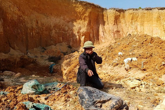 Tập trung xử lý vụ chôn lấp chất thải trái phép ở huyện Sóc Sơn