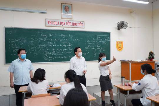 Kiểm tra công tác phòng, chống dịch Covid-19 tại trường học ở Hà Nội