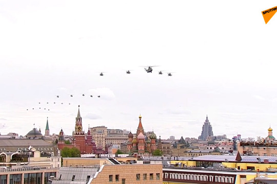 Cận cảnh lễ diễu binh trên không mừng Ngày chiến thắng ở Nga