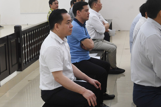 Vụ thâu tóm nhà, đất công sản ở Đà Nẵng: Phan Văn Anh Vũ tiếp tục không nhận tội