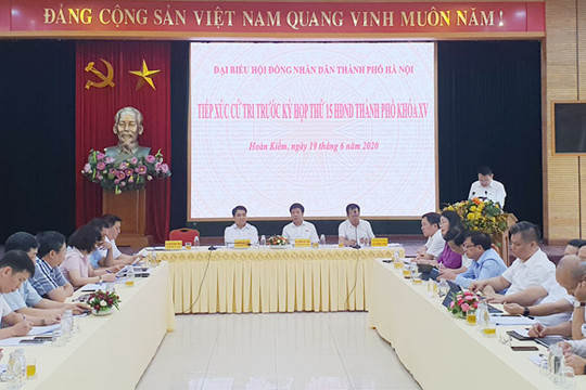 Chủ tịch UBND thành phố Nguyễn Đức Chung tiếp xúc cử tri quận Hoàn Kiếm
