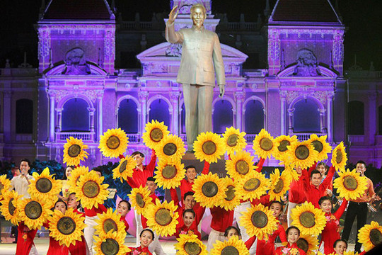 Nhiều hoạt động kỷ niệm 44 năm Ngày thành phố Hồ Chí Minh được mang tên Bác