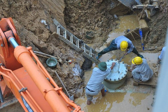 Nước sạch sông Đà được cấp trở lại sau sự cố vỡ đường ống