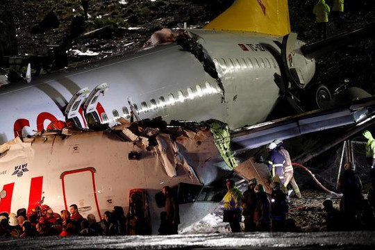 Máy bay do thám Thổ Nhĩ Kỳ rơi, 7 người thiệt mạng