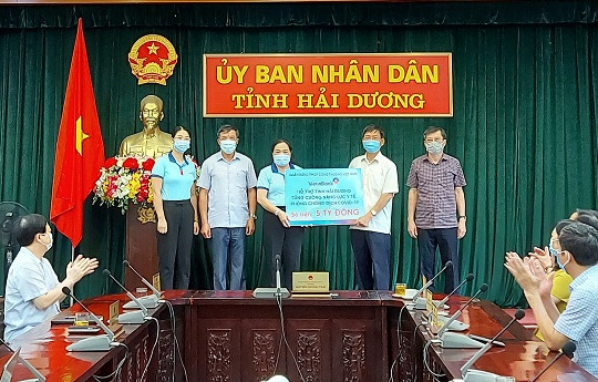 VietinBank ủng hộ tỉnh Hải Dương 5 tỷ đồng phòng, chống dịch Covid-19
