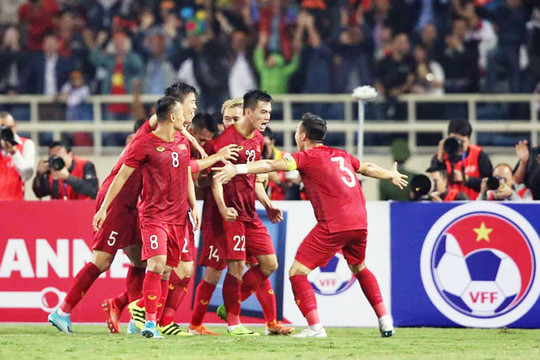 Tuyển Việt Nam vượt khó để hiện thực hoá giấc mơ World Cup