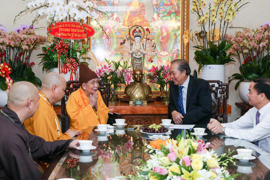 Phó Thủ tướng Thường trực Trương Hòa Bình chúc mừng lễ Vu Lan - báo hiếu
