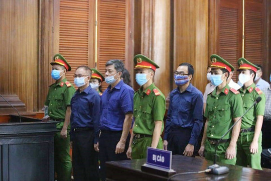 Bốn nguyên cán bộ thành phố Hồ Chí Minh hầu tòa vì gây thất thoát gần 2.000 tỷ đồng