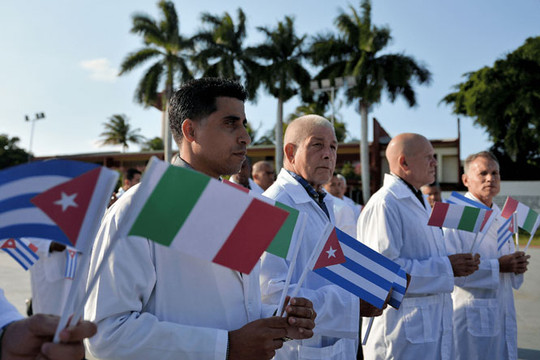 Đoàn bác sĩ quốc tế Cuba được đề cử giải Nobel Hòa bình