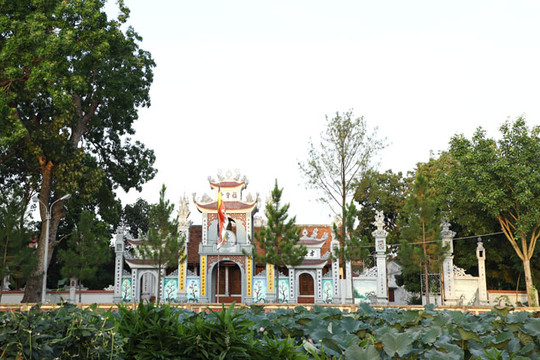 Độc đáo chùa Văn Hội