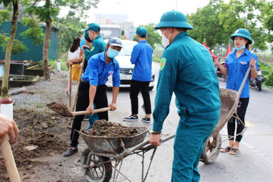 Huyện Phú Xuyên phát động phong trào tổng vệ sinh môi trường tại xã Sơn Hà