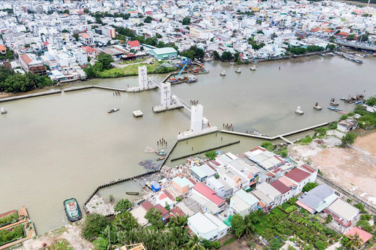 Thành phố Hồ Chí Minh: Sớm giải bài toán ngập nước