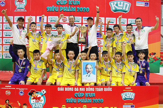 Sông Lam Nghệ An đăng quang ngôi Vô địch giải U11 quốc gia 2020