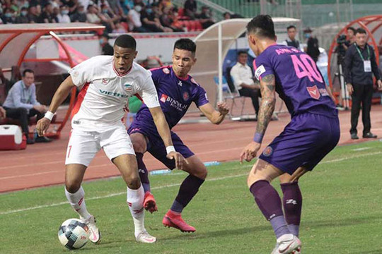 Thắng đậm Than Quảng Ninh, Hà Nội FC vẫn "tuột" ngôi vô địch V.League 2020