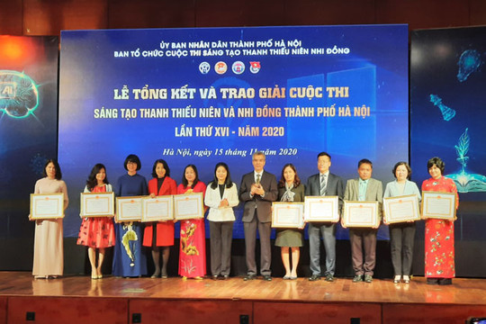 Trao giải Cuộc thi Sáng tạo thanh thiếu niên và nhi đồng thành phố Hà Nội