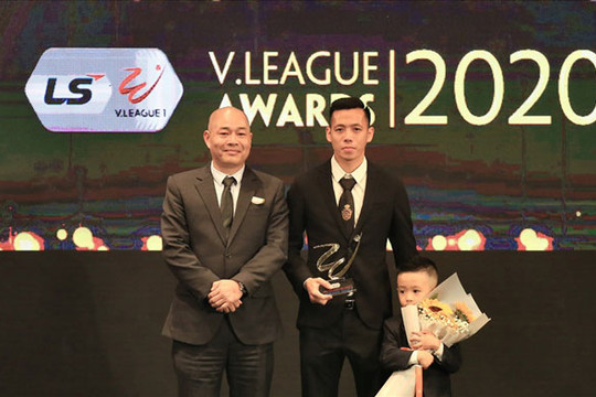 Nguyễn Văn Quyết đoạt giải Cầu thủ xuất sắc nhất V.League 2020