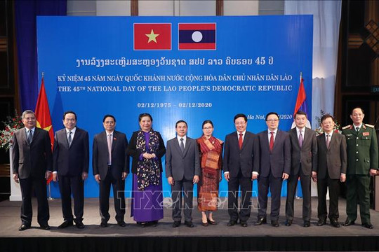 Chiêu đãi nhân kỷ niệm 45 năm Quốc khánh Cộng hòa Dân chủ nhân dân Lào