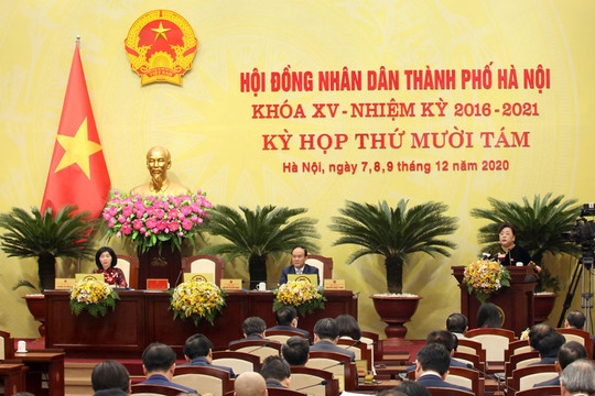 HĐND thành phố Hà Nội: Chất vấn việc quản lý nhà nước về khai thác cát, sỏi lòng sông