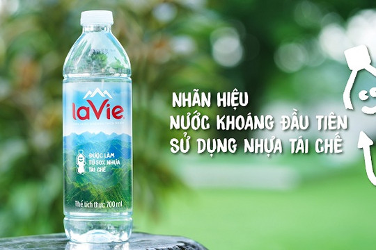 La Vie ra mắt sản phẩm nước khoáng dùng chai nhựa tái chế