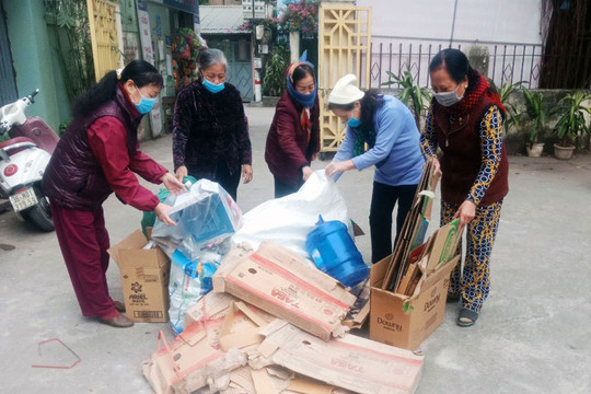 Phụ nữ quận Hoàng Mai ''Biến rác thành tiền''