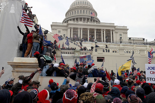 Quốc hội Mỹ tiếp tục nhóm họp sau gián đoạn do bạo loạn