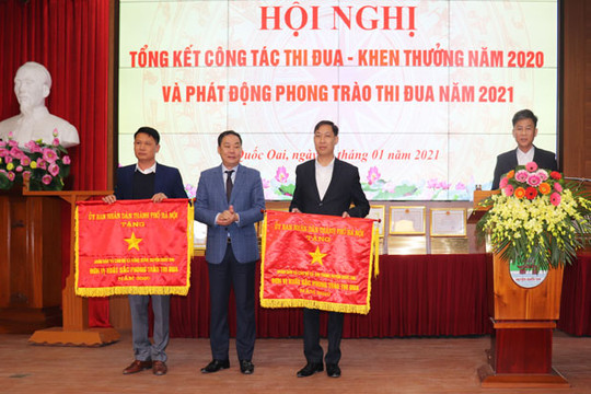 Huyện Quốc Oai có 2 tập thể được tặng Cờ thi đua xuất sắc của thành phố