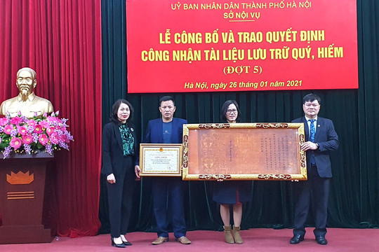 Hà Nội công nhận 1.576 đạo sắc phong là tài liệu lưu trữ quý, hiếm