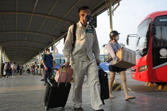 Sản lượng vận tải hành khách giảm trong 7 ngày Tết Tân Sửu