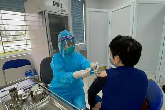 Việt Nam là nước thứ hai Đông Nam Á triển khai tiêm vắc xin Covid-19 của AstraZeneca