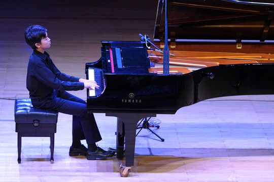 Võ Minh Quang - “cậu bé vàng” của piano Việt Nam