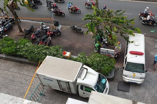 Thành phố Hồ Chí Minh: Hai cô gái trẻ tử vong nghi rơi từ chung cư Topaz Home