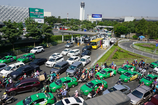Triển khai nhiều dự án giải tỏa giao thông quanh sân bay Tân Sơn Nhất