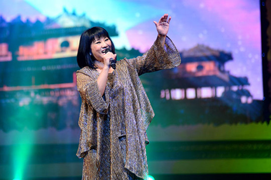 Tổ chức đêm nhạc Trịnh ''Hãy yêu nhau đi'' miễn phí cho cộng đồng
