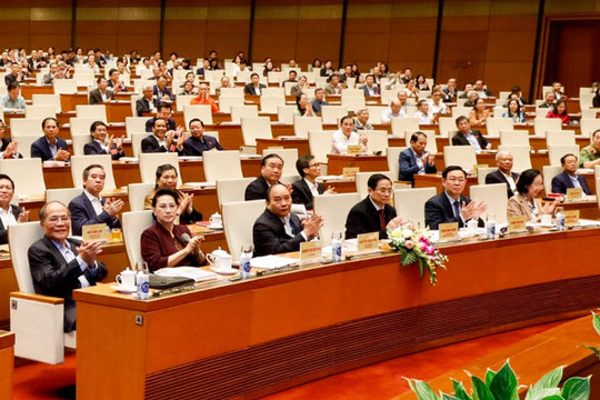 Thủ tướng Nguyễn Xuân Phúc giới thiệu, quán triệt Chiến lược phát triển kinh tế - xã hội