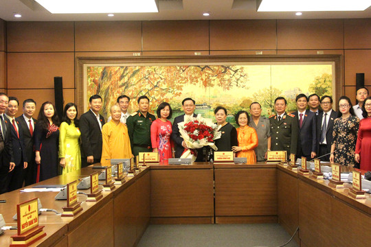 Đoàn đại biểu Quốc hội Hà Nội chúc mừng tân Chủ tịch Quốc hội Vương Đình Huệ