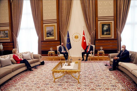 Các lãnh đạo EU hàn gắn quan hệ sau sự cố ngoại giao tại Thổ Nhĩ Kỳ