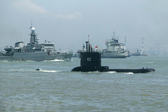 Indonesia tìm thấy 6 mảnh vỡ từ tàu ngầm KRI Nanggala 402 bị mất tích