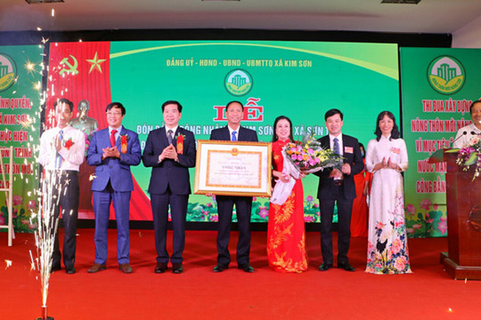 Xã Kim Sơn (thị xã Sơn Tây) đón nhận danh hiệu đạt chuẩn nông thôn mới nâng cao