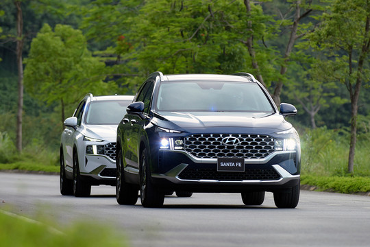 Hyundai Santa Fe thế hệ mới nhắm cạnh tranh ''sát ván'' với KIA Sorento