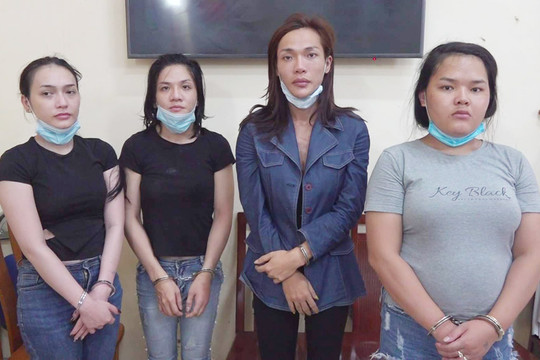 Thành phố Hồ Chí Minh: Bắt nhóm đối tượng chuyển giới trộm cắp tài sản