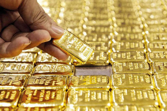 Giá vàng tiếp tục tăng mạnh, lên mức cao nhất 8 tháng qua