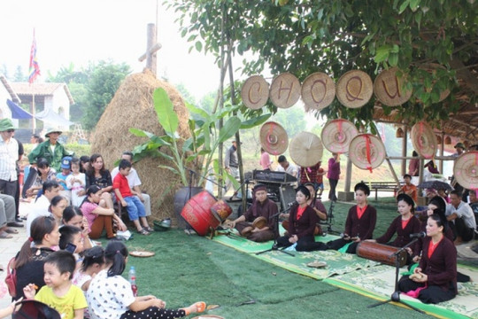 Trải nghiệm chợ quê tại Làng Văn hóa - Du lịch các dân tộc Việt Nam
